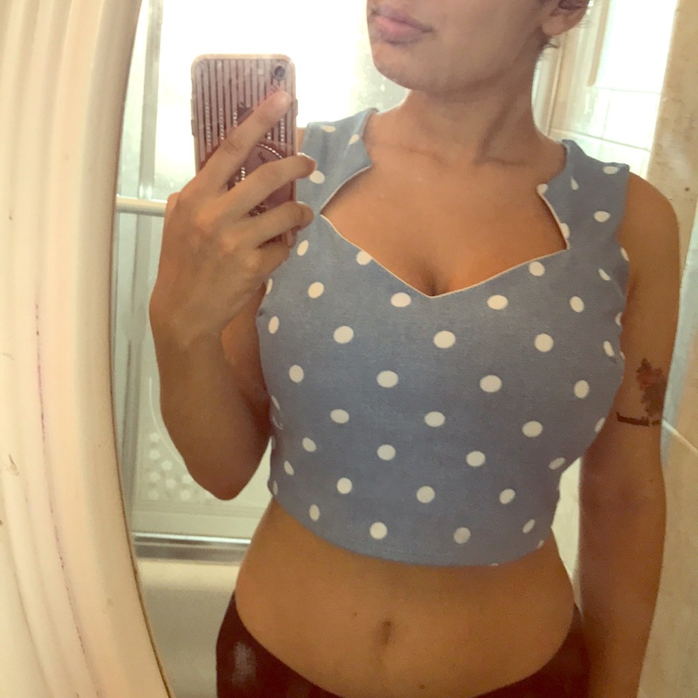 Adorable polka dot cropped top